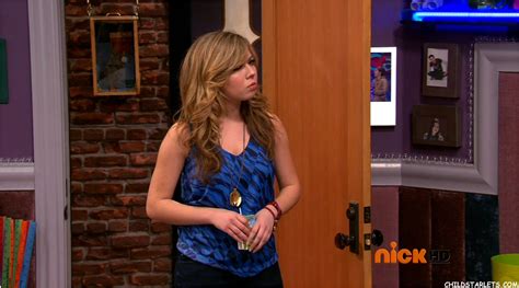 Jennette mccurdy is a very good country singer and is a actress she has been on a show on nickolodeon called, icarly. Miranda Cosgrove / Jennette McCurdy - Nickelodeon's "iGo One Direction" Images/Pictures ...