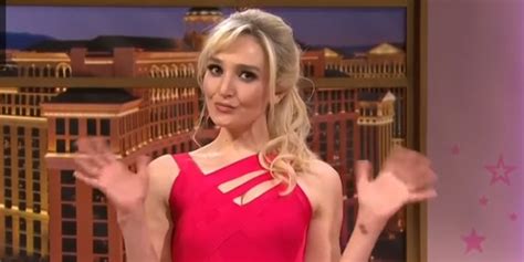 Watching saturday night live online without cable isn't as easy as you might think. Chloe Fineman Brings Back Her Britney Spears Impersonation ...