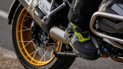 Maybe you would like to learn more about one of these? KASUT LASAK KLIM ADVENTURE GTX. SESUAI UNTUK RIDE, HIKING ...