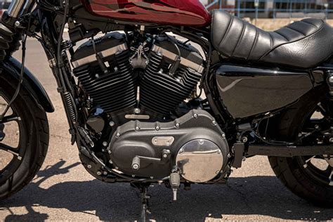 It has a beastly look that is classic at the same time as it is modern. Harley-Davidson 2017 Iron 883 Review Specs Price - Bikes ...