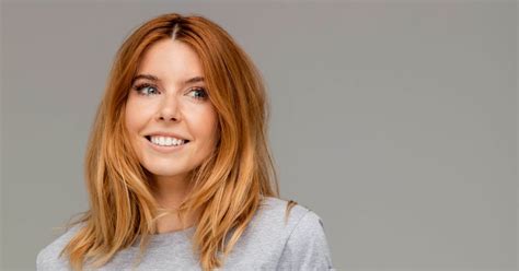 Stacey dooley has spent ten years reporting on conflict around the world, how it specifically impacts women's lives and meeting the brave. Pin on Fashion