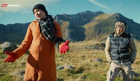 Hubungan andra dan andre pada awalnya tidak begitu baik. Movie | Aku Bukan Gila (2020)