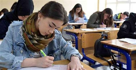 Sınava başvuran öğrencilere verilen başvuru onay belgesinde yazan geçici şifre ile siteye giriş sağlanmaktadır. YDS giriş belgesi nasıl alınır? 2020 YDS giriş yerleri ...