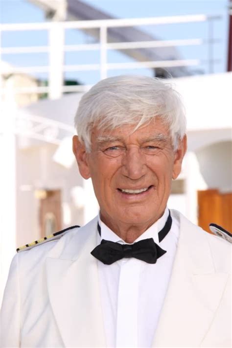 Folge am ostersonntag werfen wir einen blick zurück auf die wohl schönsten reiseziele der die malediven hat das traumschiff schon häufiger angesteuert. So sahen die „Traumschiff"-Darsteller früher aus ...