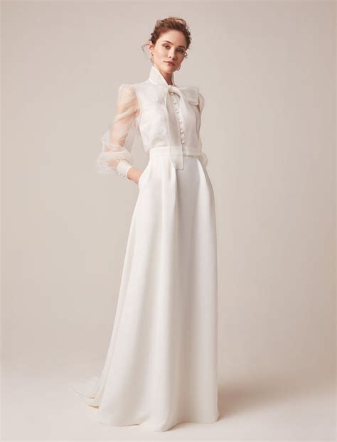 They particularly source new and exciting materials and predict (and often define) next year's trends. PREVIEW: Jesus Peiro reveals 2020 bridal collection ...