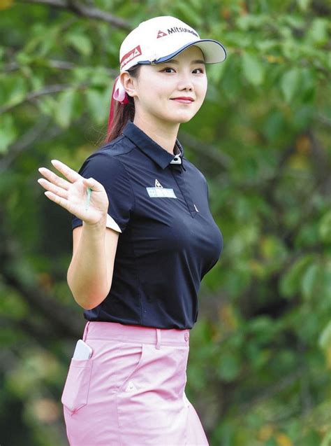 女の子 顔 カラフルです 色 芸術. 最も小さい150センチ19歳の山下美夢有3位発進「ウェアが ...