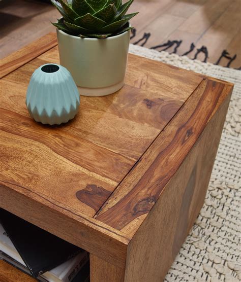 Couchtische können so unterschiedlich und facettenreich sein, dass bereits die. WOHNLING Couchtisch MUMBAI Massiv-Holz Sheesham 50 cm ...