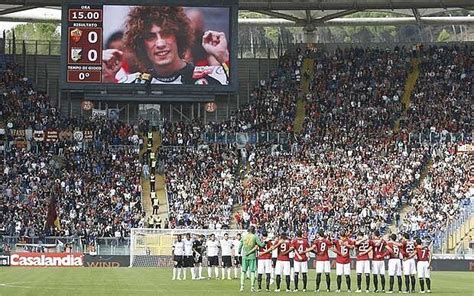 Rip simoncelli, at least he went doing something he loved. Marco Simoncelli death: tributes paid to MotoGP rider: in ...