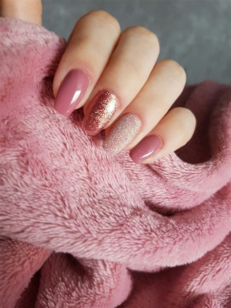 To celebrate her 21st birthday, kylie jenner released a new instagram filter where you can try on seven different shades of her famous kylie cosmetics photo: Style Me: Dusky pink and different shades of glitter. Spring nails, these are so simple and cute ...