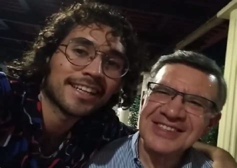 Formerly lavín has also been mayor of santiago. Alcalde Joaquín Lavín vive incómodo momento con joven que ...