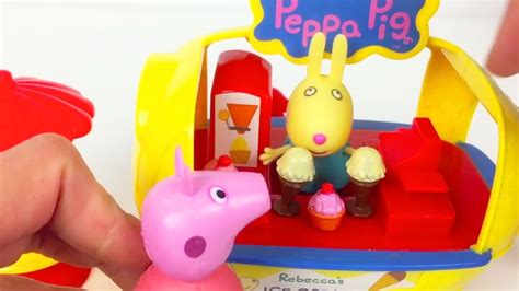 Peppa pig is a cheeky little piggy who lives with her younger brother george, mummy pig and daddy pig! Peppa Ijsje - Ijsbeker Peppa Pig Set Inclusief Binnenbeker En Verrassing 61390 Bellus Toys ...