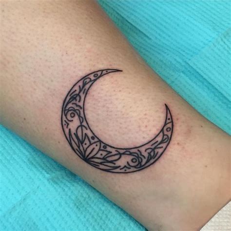 These make for equally popular moon tattoos for men and women. Tattoo Symbols and What They Mean | Tattoos for daughters ...