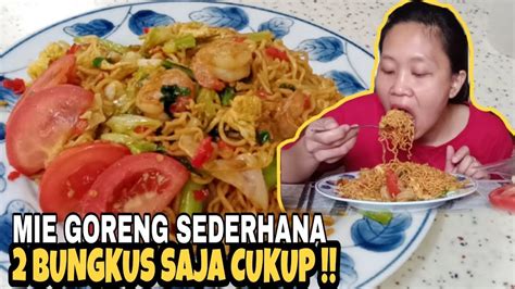 Kreasi masak mie instan kali ini dibikin sama tumis kangkung, biar rasa gurihnya jadi doble. 2 Bungkus ++ Saja Sudah Cukup || MASAK MIE INSTAN GORENG JADI LEBIH ENAK - YouTube