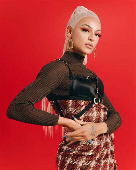 Phabullo rodrigues da silva (born november 1, 1994), known professionally as pabllo vittar, is a brazilian singer, songwriter, and drag queen, who became. Time elege Pabllo Vittar como uma das "líderes da próxima geração" - Gay1