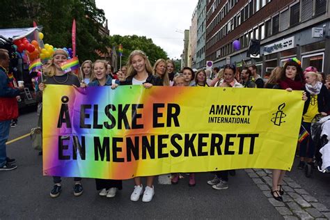 Norway's largest pride festival is being held in oslo and nordic choice hotels is proud to be a main during oslo pride visitors can look forward to lots of different concerts, political debates, art. Oslo Pride Parade - Aktiv I Oslo.no
