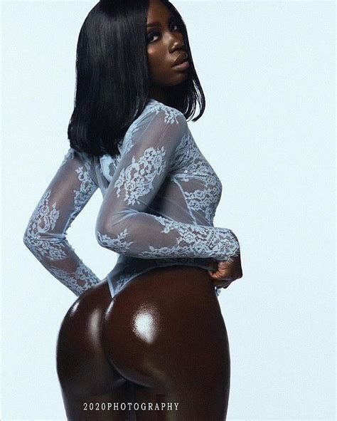 Black ebony giving out plenty of water. baddiescentral: "Kavesa Umeka " in 2020 | Dark skin girls ...