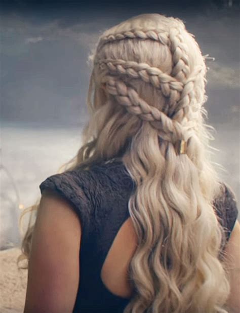 As you progress into the seasons you will notice daenerys' hair gets even more braids. Daenerys Targaryen hair inspo | Targaryen hair, Khaleesi ...