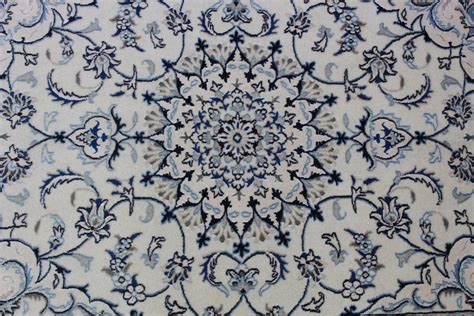 Die habibischen teppiche von nain gehören zu den exklusivsten und begehrtesten teppichen der welt. Nain Teppich Beige Blau in 200x120 (5120-58153) - carpetido.de