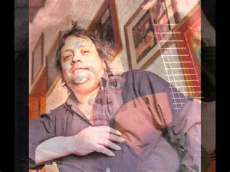 El cantante y compositor leo mattioli, inmortalizado como el león santafesino y uno de los tenía apenas 38 años y era ya un consagrado cuando lo encontró la muerte en un hotel de necochea, el. LA MUERTE DE LEO MATTIOLI, Homenaje Al Leon, Tema Titulado ...