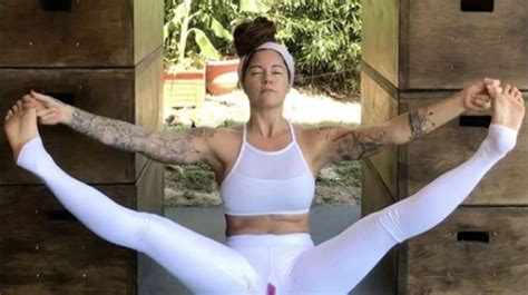 Tous les films de sexe femmes mures les plus chauds dont vous aurez jamais besoin sur nuespournous.com. Cette prof de yoga a un puissant message sur les règles à faire passer | Le Huffington Post LIFE