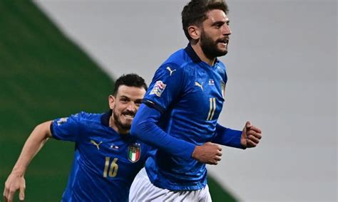 736 domenico berardi pictures from 2020. Berardi, la svolta: da incompiuto a top con De Zerbi. Le ...