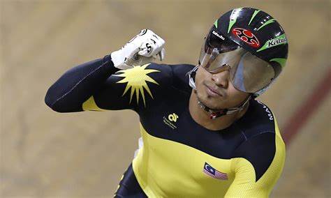 Nicknamed the pocket rocketman due to his small stature, he is the first malaysian cyclist to win a medal at the summer olympics. LIVE STREAMING KEPUTUSAN AZIZULHASNI AWANG - Men's Keirin ...