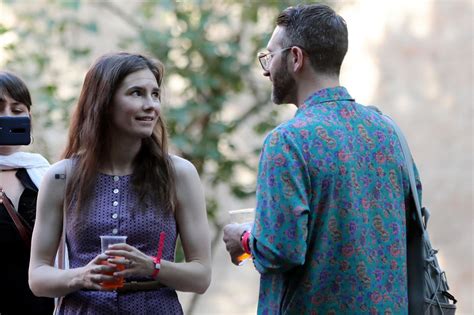 Student meredith kercher (via the bbc ), has revealed that she recently experienced a miscarriage. Amanda Knox Returns to Italy for First Time Since Her ...